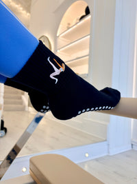 black crew sock